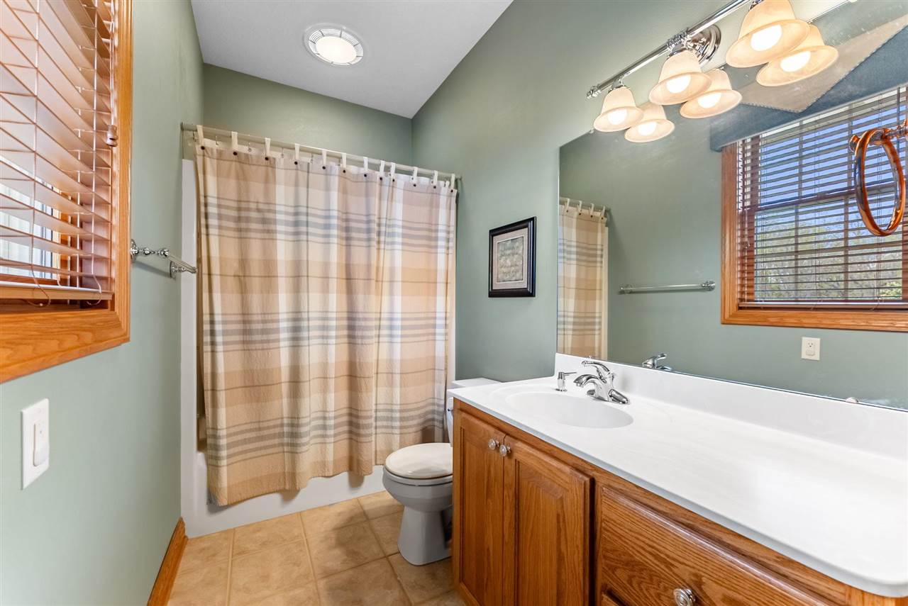 1402 Ridgeview Court Washington, IA 52353 - Photo 27 of 54 Gallery Image 27