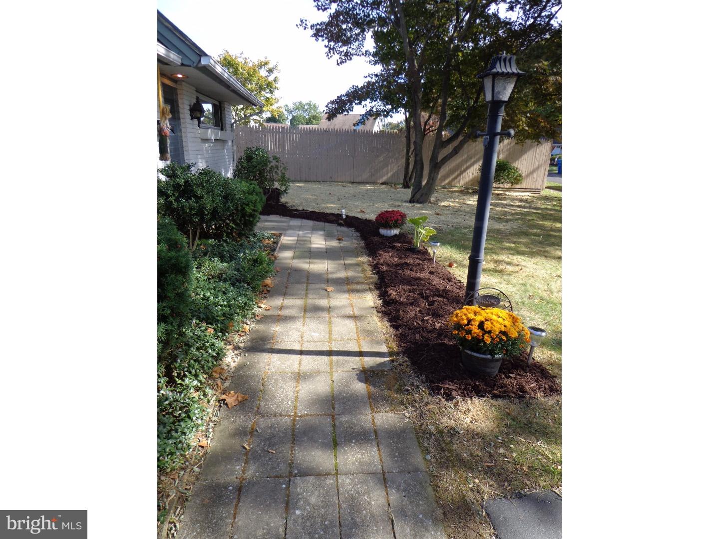 23 Indigo Road Levittown, PA 19057 - Photo 3 of 20 Gallery Image 3