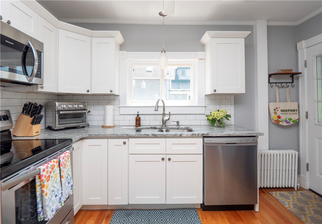 26 Prescott Hall Road Newport, RI 02840 - Photo 17 of 43