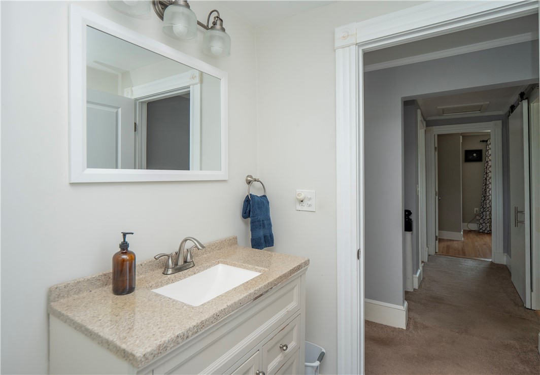 26 Prescott Hall Road Newport, RI 02840 - Photo 25 of 43