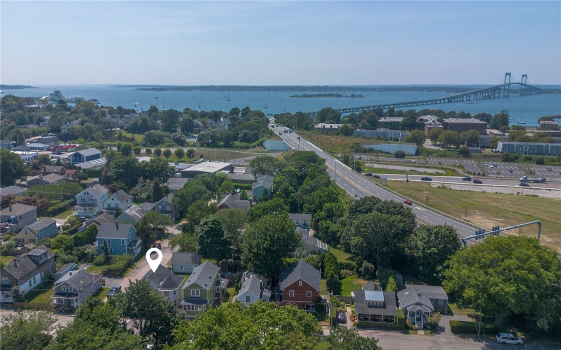 26 Prescott Hall Road Newport, RI 02840 - Photo 3 of 43