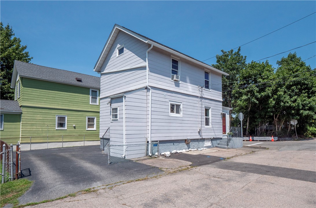 26 Prescott Hall Road Newport, RI 02840 - Photo 38 of 43