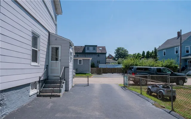 $695,000 | 26 Prescott Hall Road, Newport, RI 02840