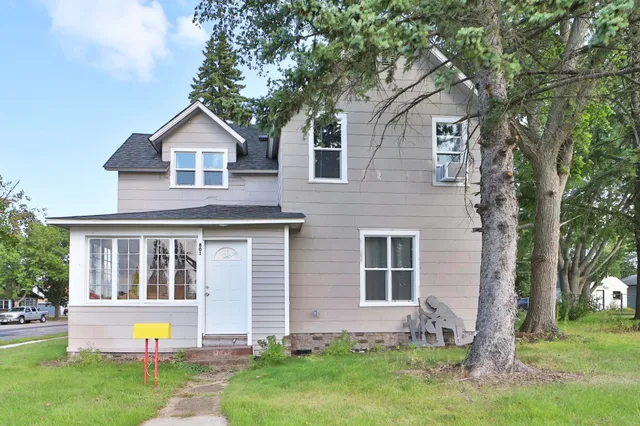 $194,900 | 801 South 6th Street, Brainerd, MN 56401