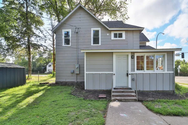 $194,900 | 801 South 6th Street, Brainerd, MN 56401