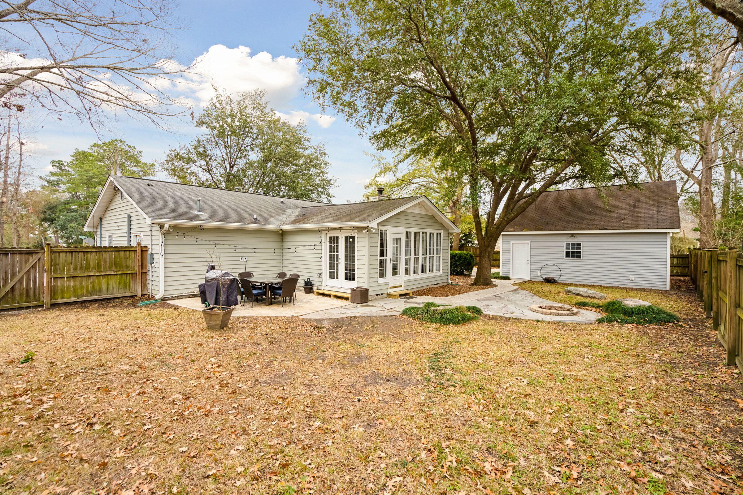2315 Oakland Road Charleston, SC 29414 - Photo 27 of 37 2315 Oakland Rd