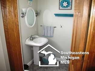617 Cherry Street Monroe, MI 48161 - Photo 16 of 21 2nd Full Bathroom