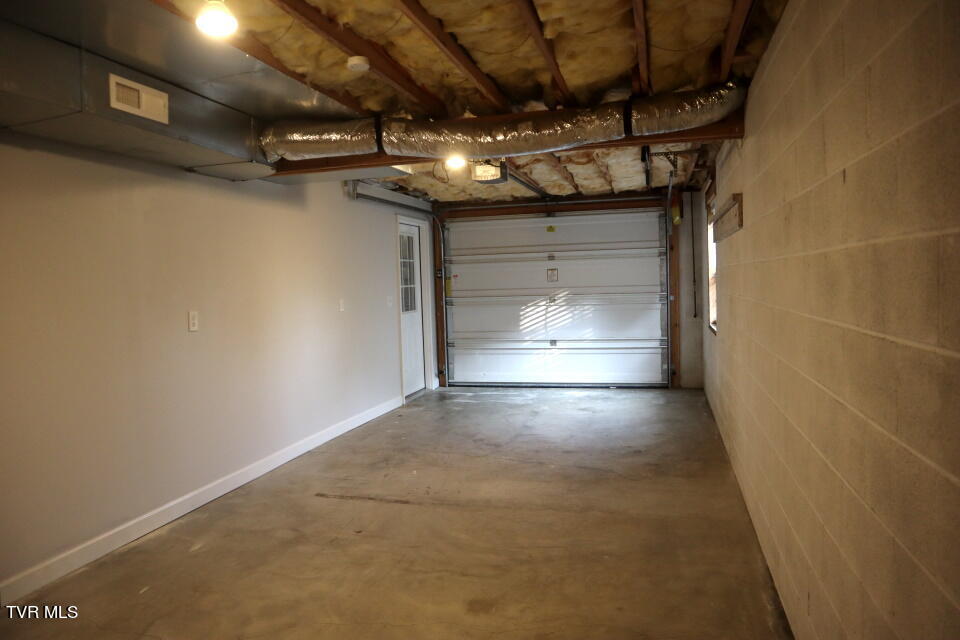 2908 Antioch Road Johnson City, TN 37604 - Photo 21 of 26 Garage 1