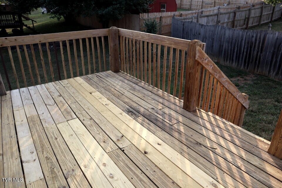 2908 Antioch Road Johnson City, TN 37604 - Photo 23 of 26 Rear Deck