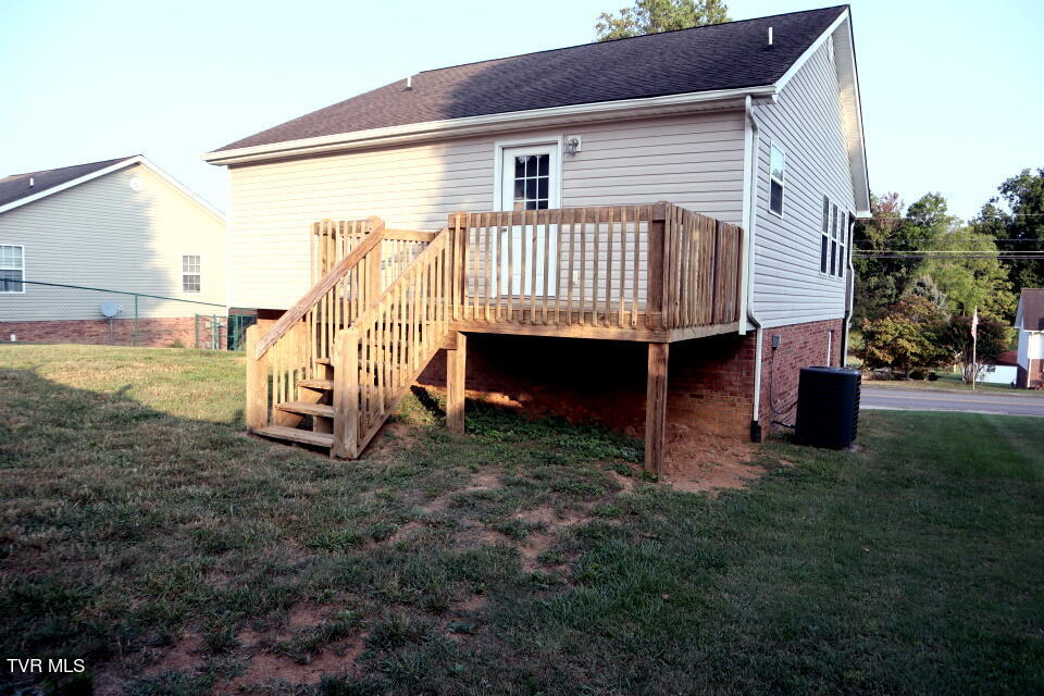 2908 Antioch Road Johnson City, TN 37604 - Photo 24 of 26 Back (2)