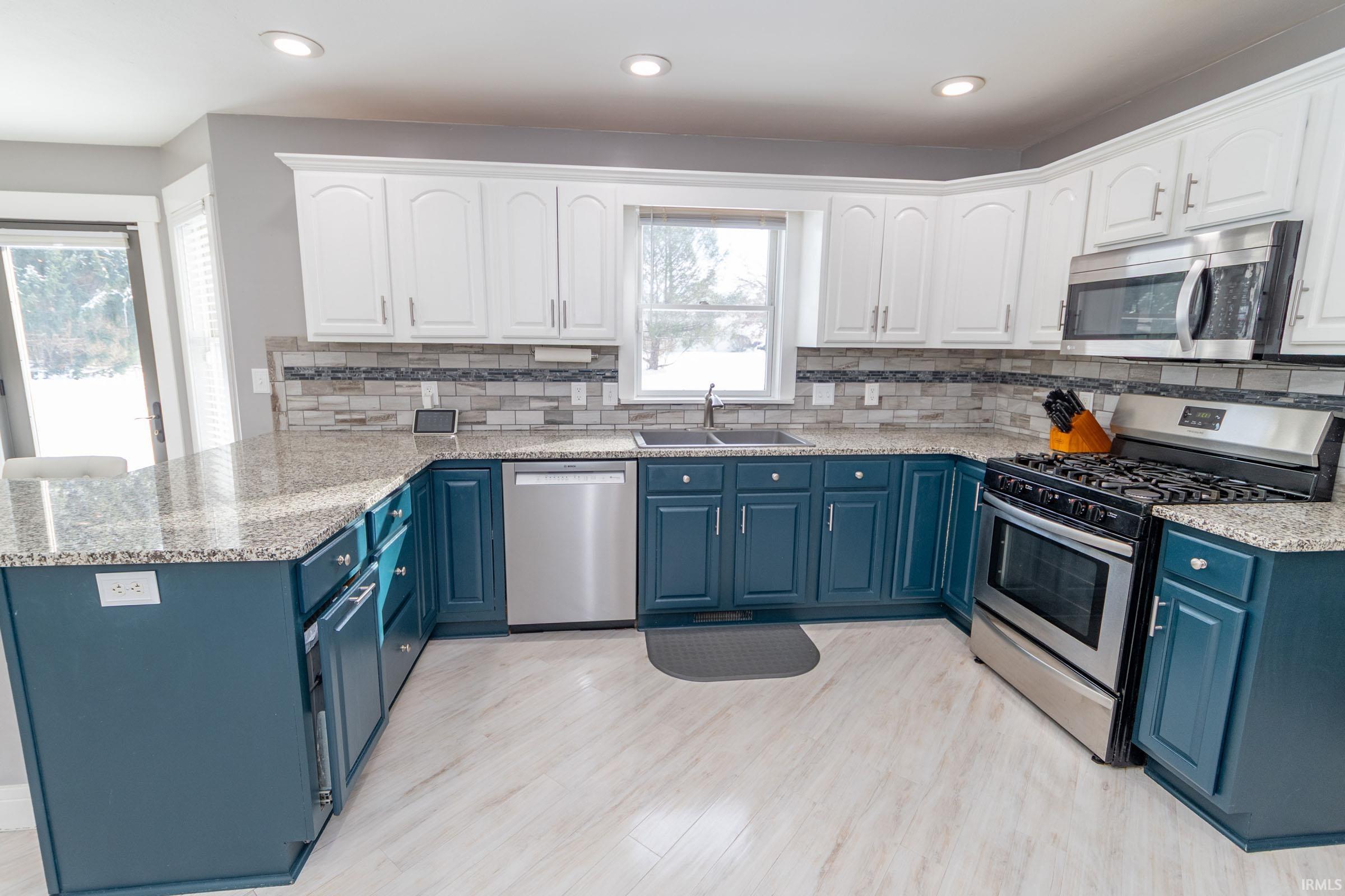 18843 Sample Court Goshen, IN 46528 - Photo 10 of 34