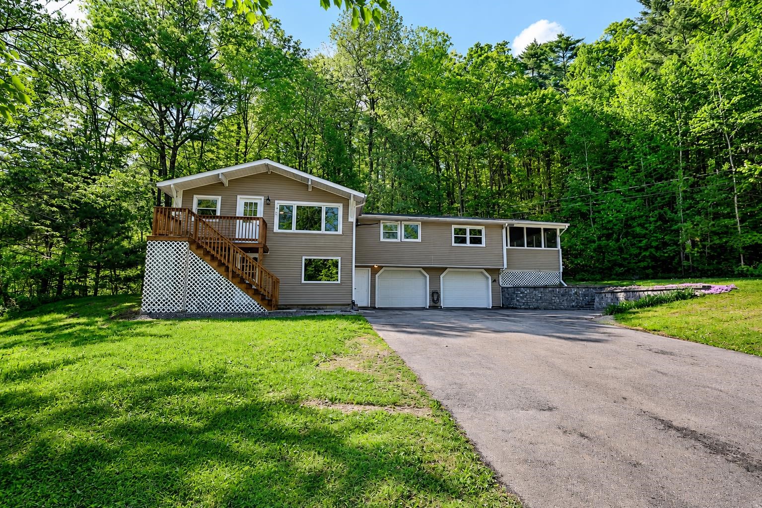 45 Lane Road Raymond, NH 03077 - Photo 1 of 47 Gallery Image 1