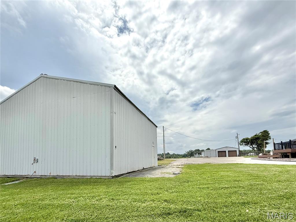8757 Highway 50 Lebanon, IL 62254 - Photo 16 of 82