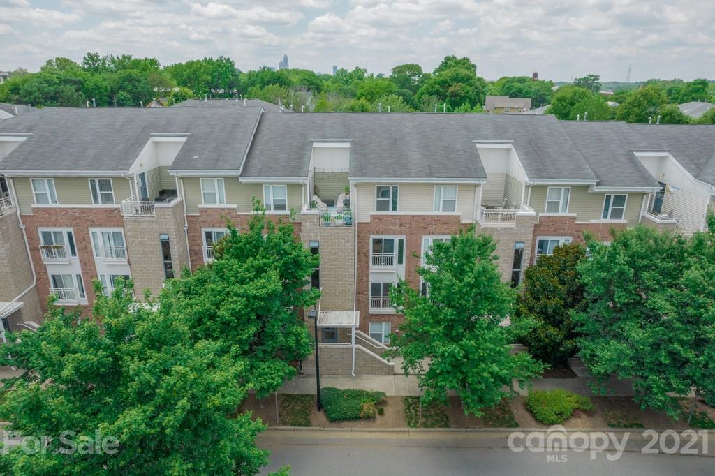 632 Raphael Place Charlotte, NC 28205 - Photo 4 of 37 an aerial view of a house