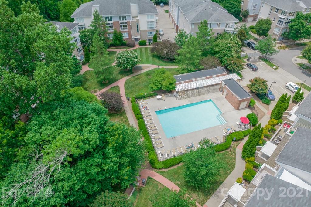 632 Raphael Place Charlotte, NC 28205 - Photo 35 of 37 an aerial view of a house