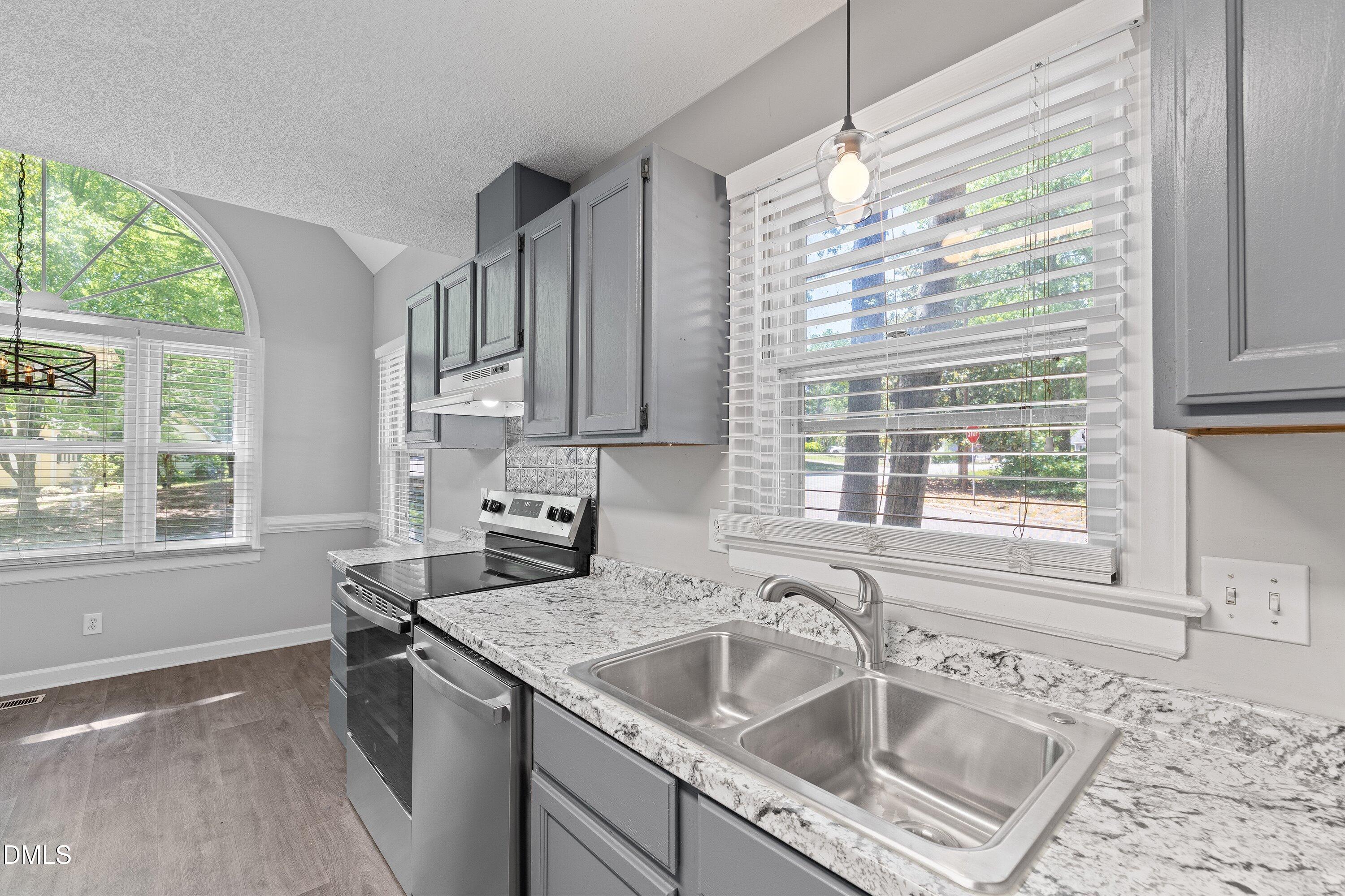 8901 Campfire Trail Raleigh, NC 27615 - Photo 6 of 70