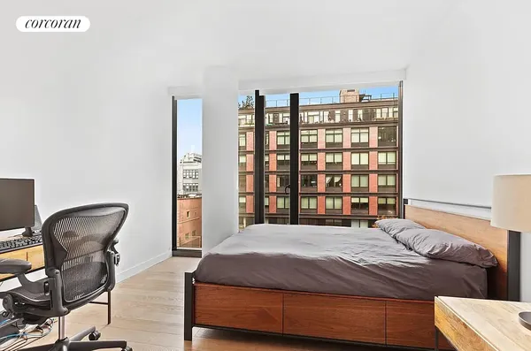 $1,198,000 | 21-30 44th Drive, Unit 4E | Long Island City