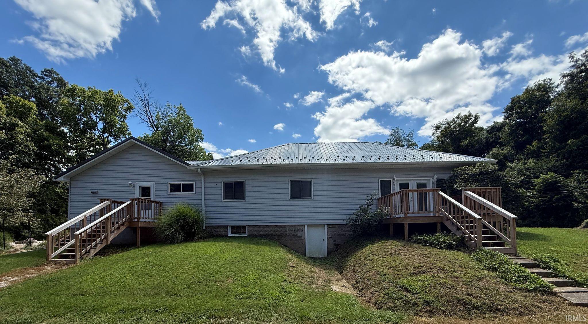 817 North Davis Road Bruceville, IN 47516 - Photo 1 of 36 Gallery Image 1