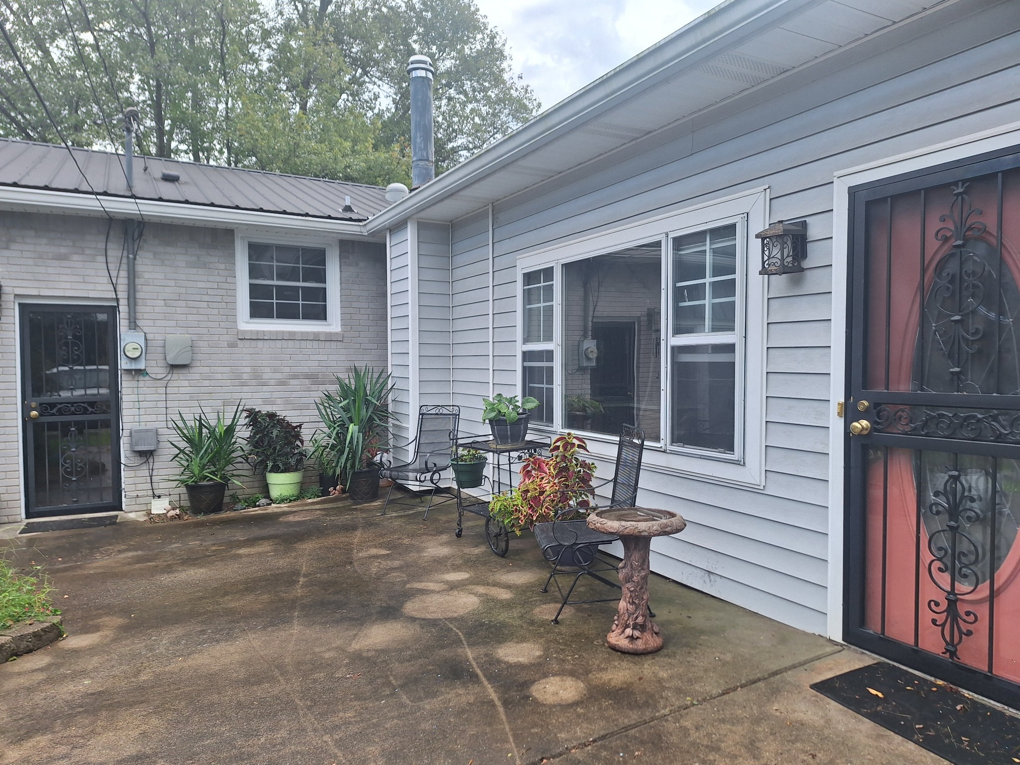 407 Jordan Road Clarksville, TN 37042 - Photo 2 of 13