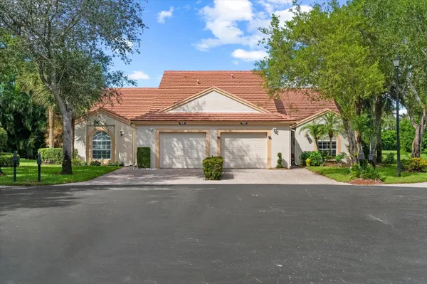 $339,995 | 7943 Lake Sands Drive, Delray Beach, FL 33446
