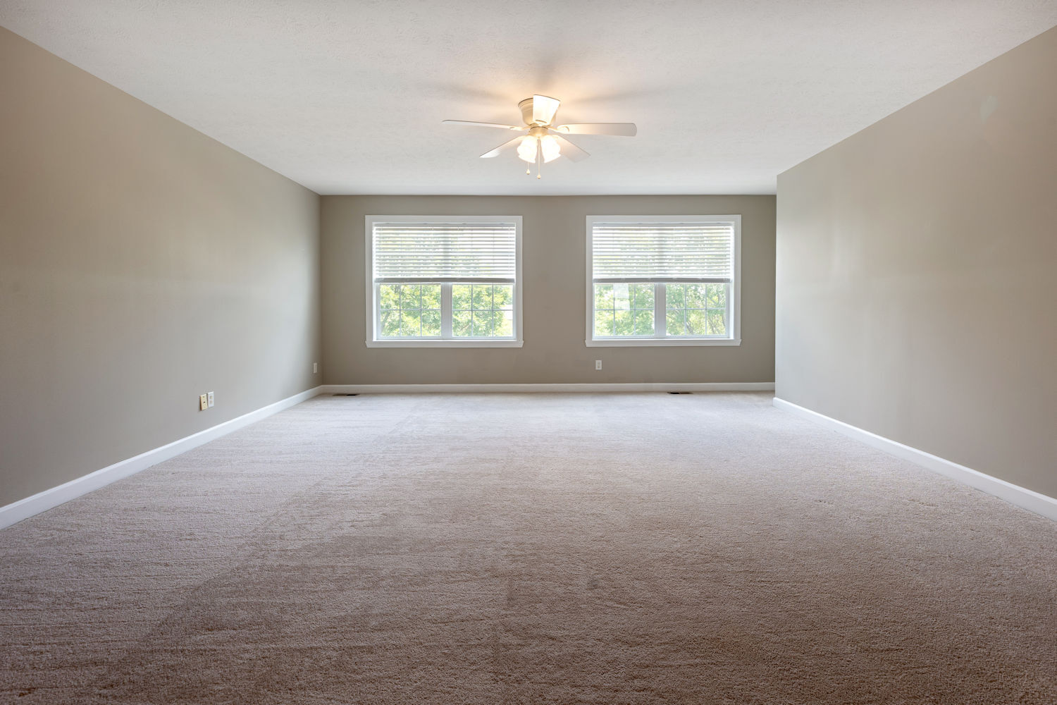 411 South Regulators Street Rochelle, IL 61068 - Photo 11 of 27