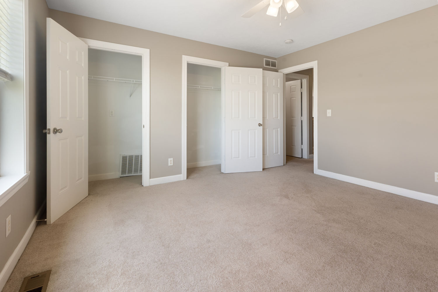 411 South Regulators Street Rochelle, IL 61068 - Photo 13 of 27