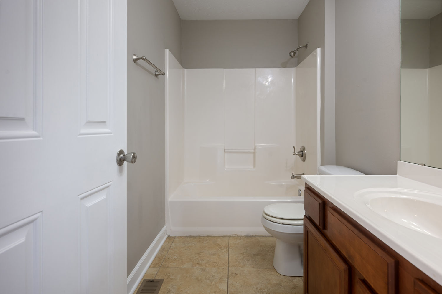 411 South Regulators Street Rochelle, IL 61068 - Photo 21 of 27