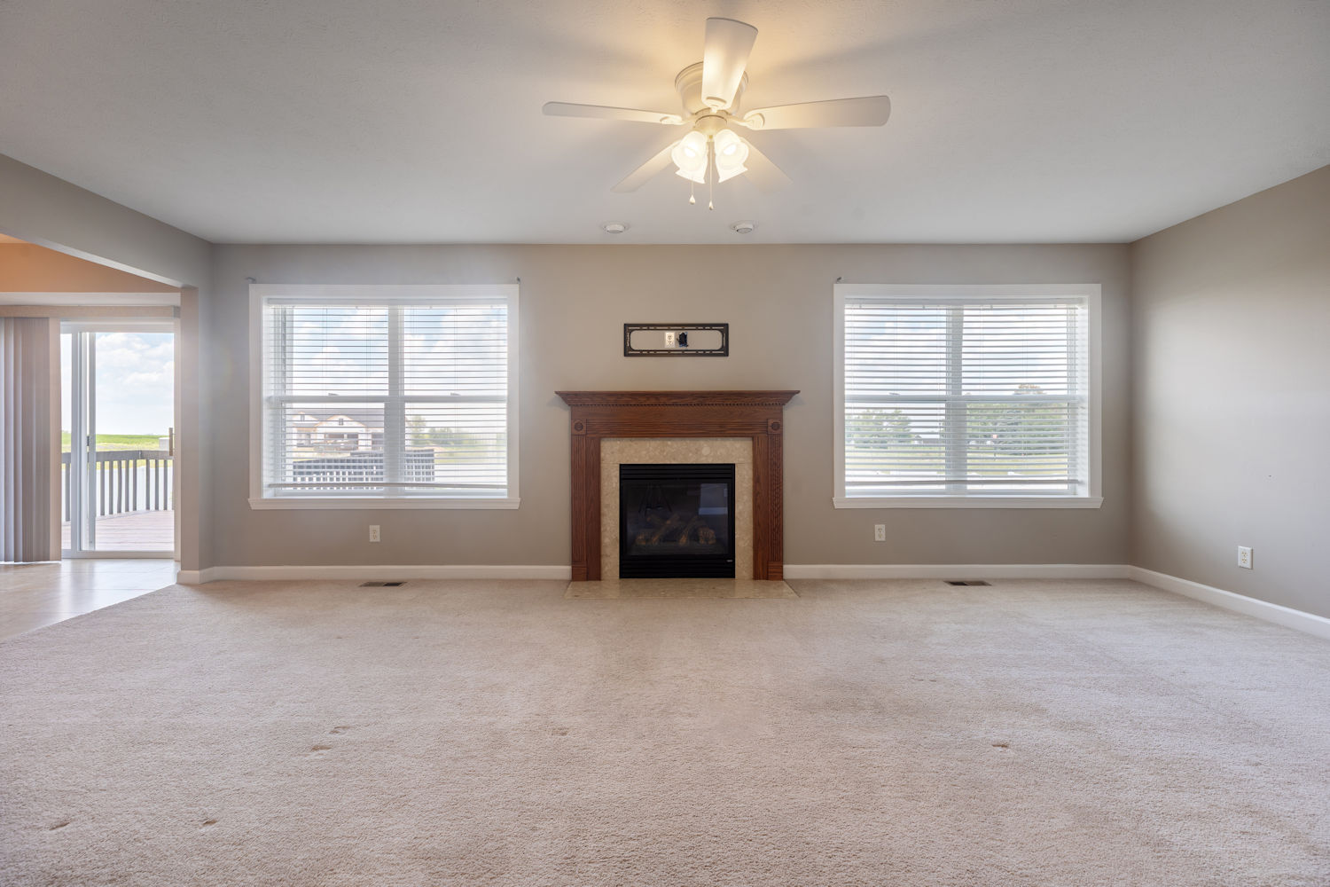 411 South Regulators Street Rochelle, IL 61068 - Photo 3 of 27