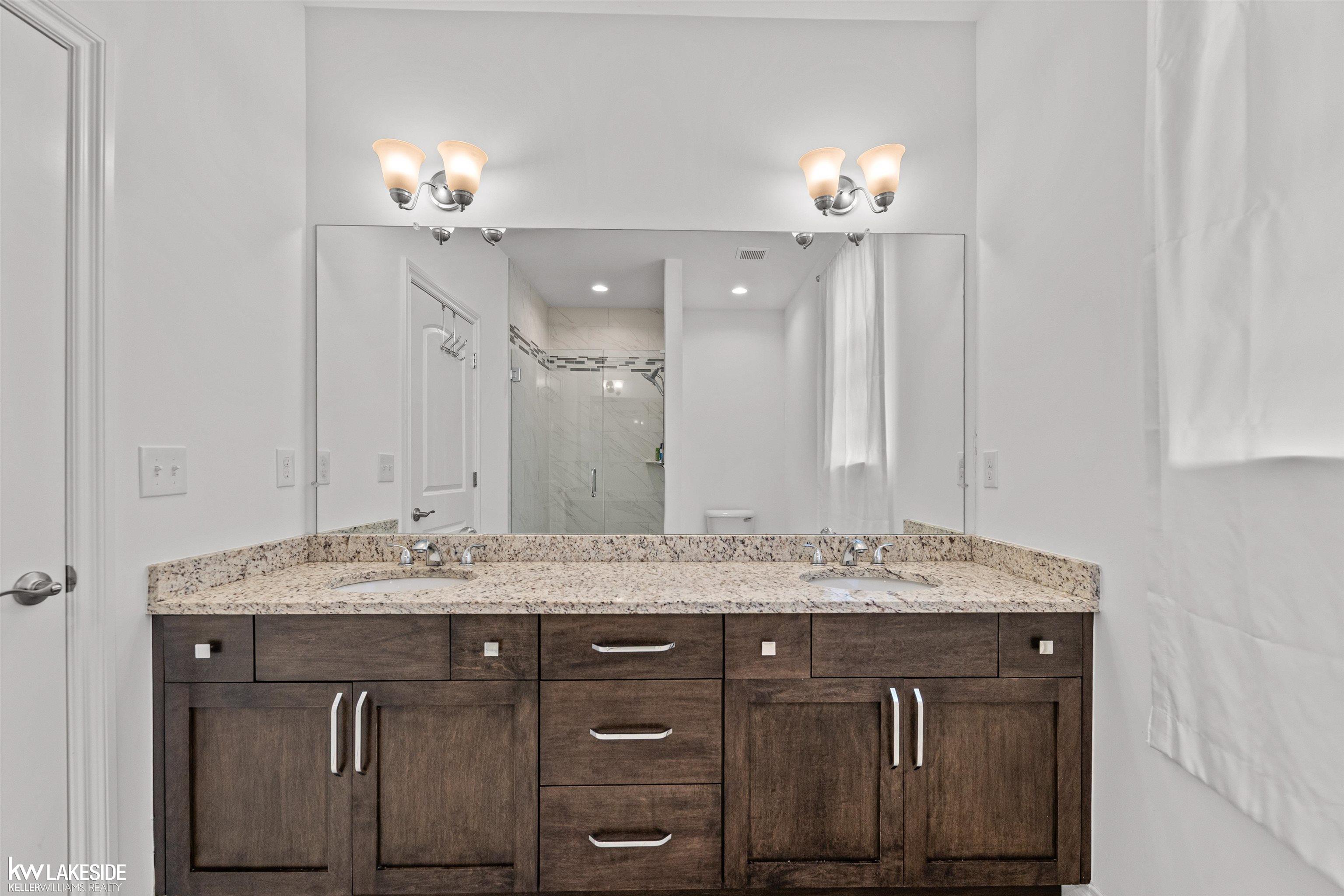 49712 Split Rock Road Macomb, MI 48044 - Photo 24 of 33 Gallery Image 24