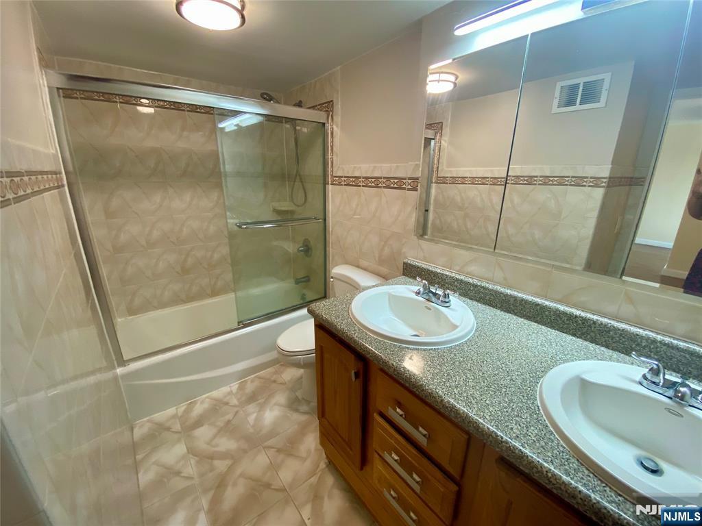 1203 River Road, Unit 14C Edgewater, NJ 07020 - Photo 9 of 25