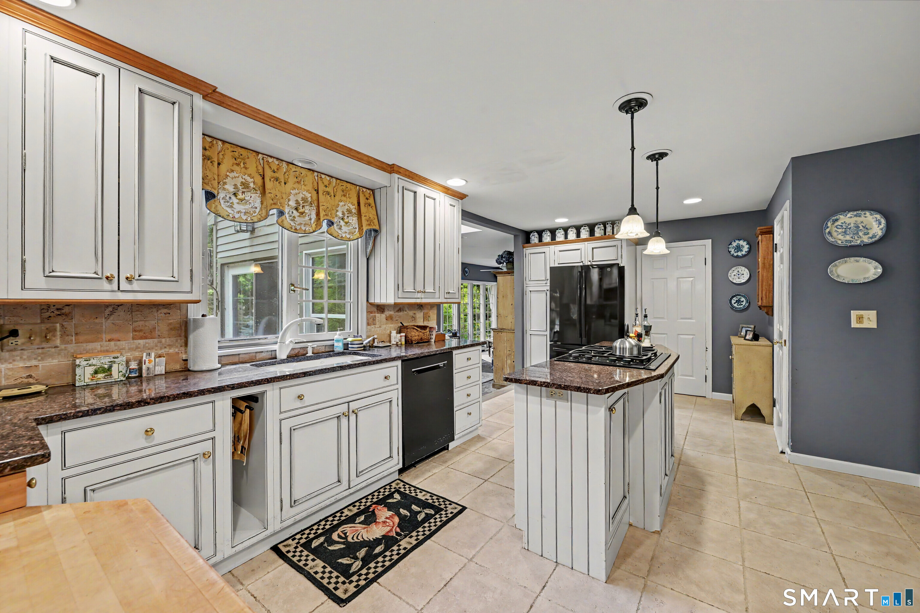 91 Obtuse Hill Road Brookfield, CT 06804 - Photo 8 of 39