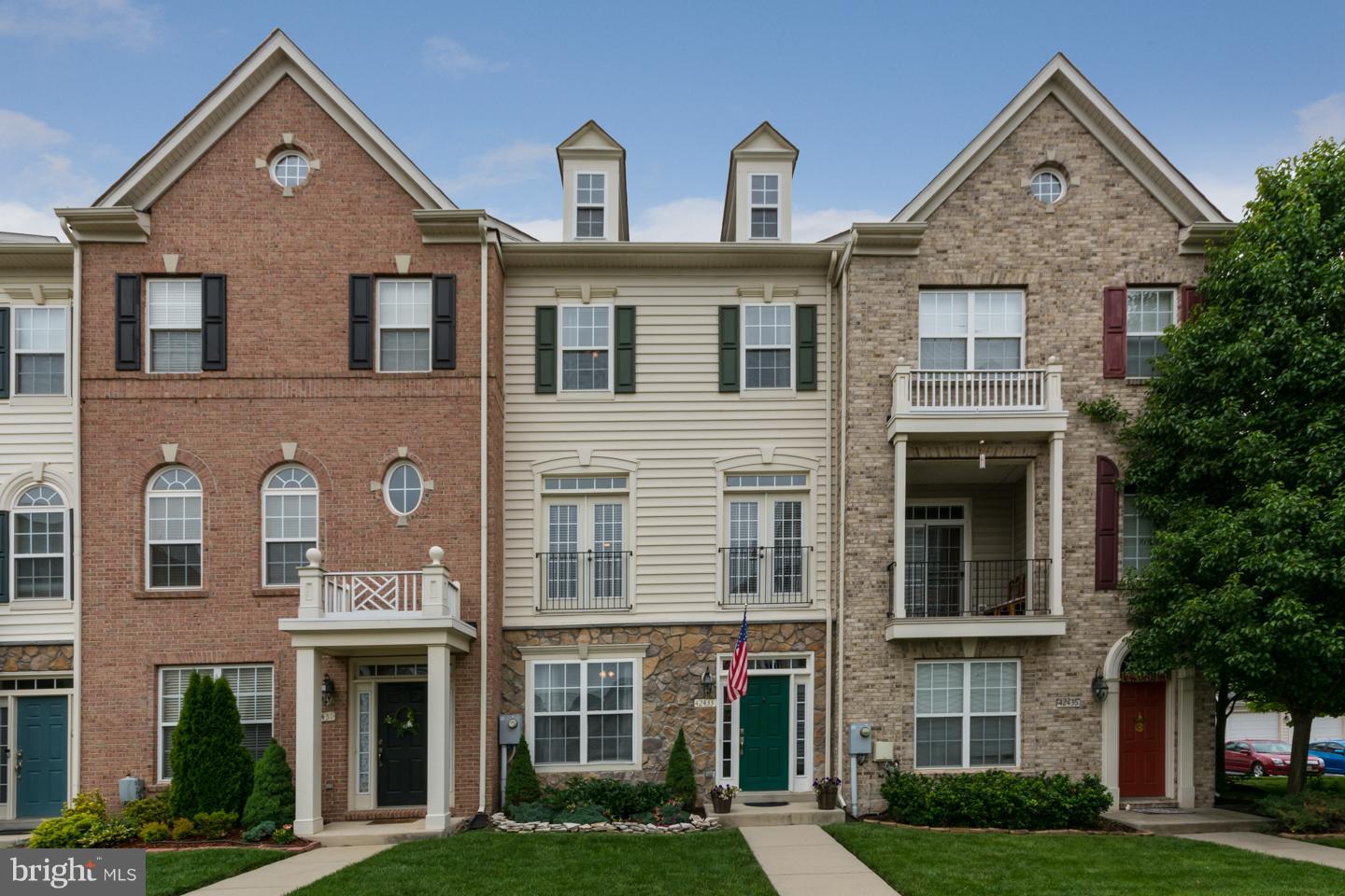 42433 Rockslide Terrace Ashburn, VA 20148 - Photo 1 of 28 Front