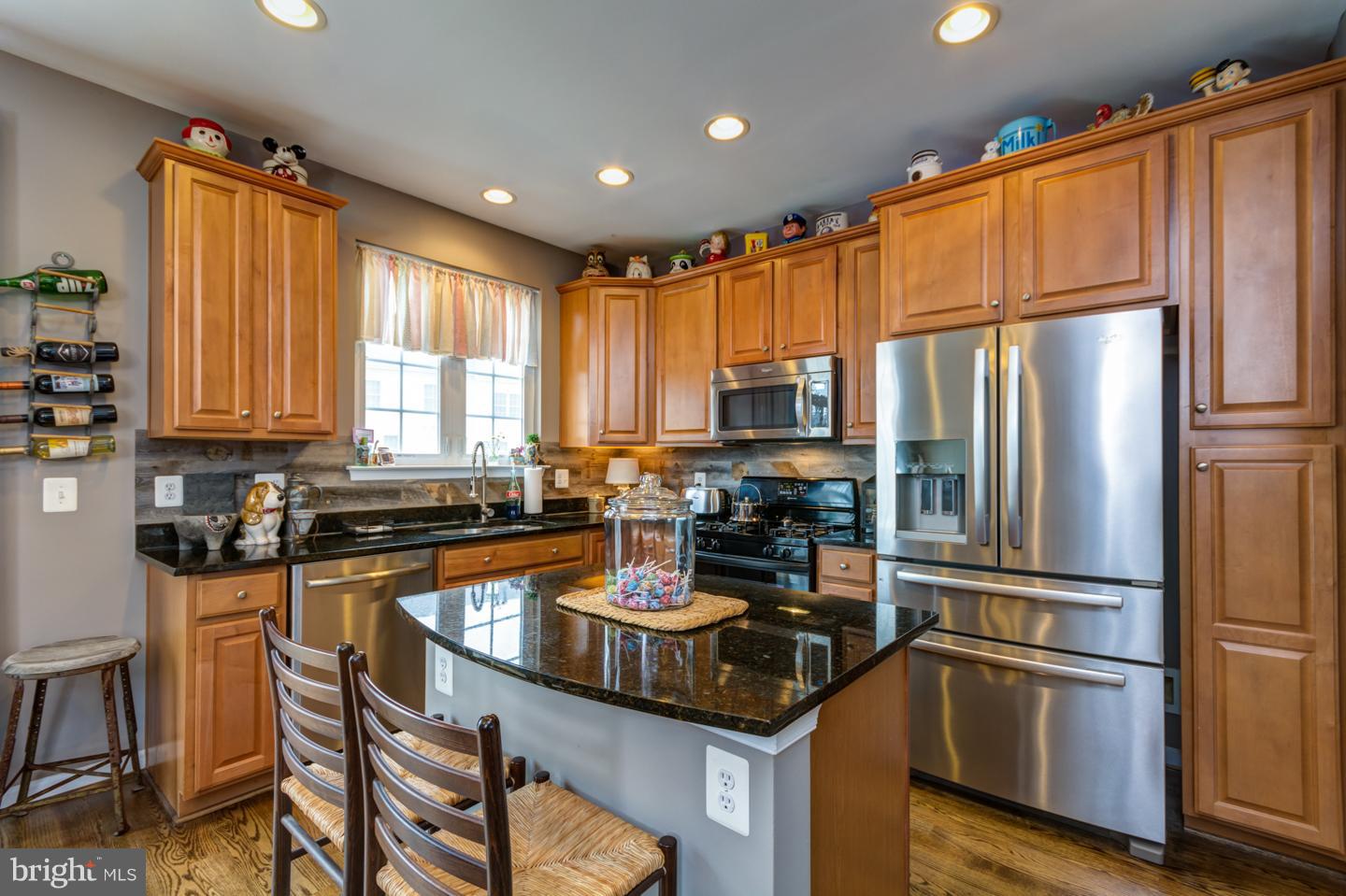 42433 Rockslide Terrace Ashburn, VA 20148 - Photo 12 of 28 Kitchen