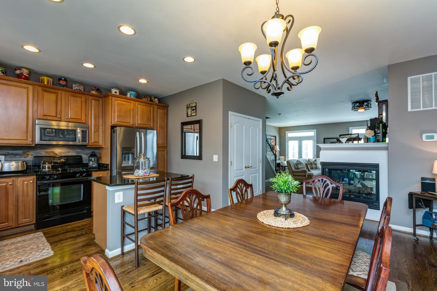 42433 Rockslide Terrace Ashburn, VA 20148 - Photo 13 of 28 Kitchen/DR