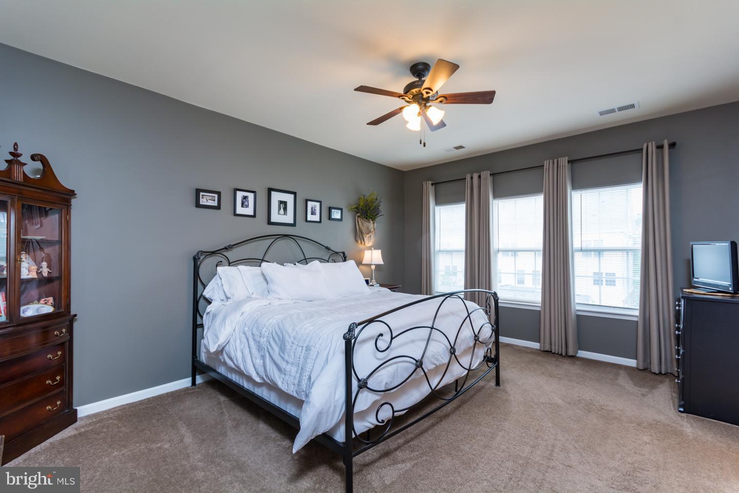 42433 Rockslide Terrace Ashburn, VA 20148 - Photo 18 of 28 Bedroom (Master)