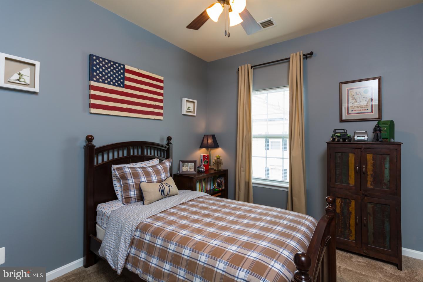 42433 Rockslide Terrace Ashburn, VA 20148 - Photo 20 of 28 Bedroom