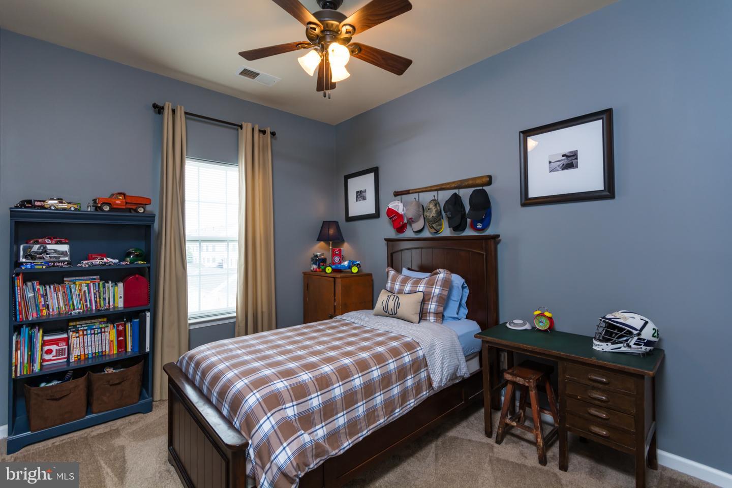 42433 Rockslide Terrace Ashburn, VA 20148 - Photo 21 of 28 Bedroom