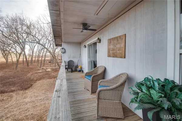$150,000 | 11310 St Highway, Kampsville, IL 62053