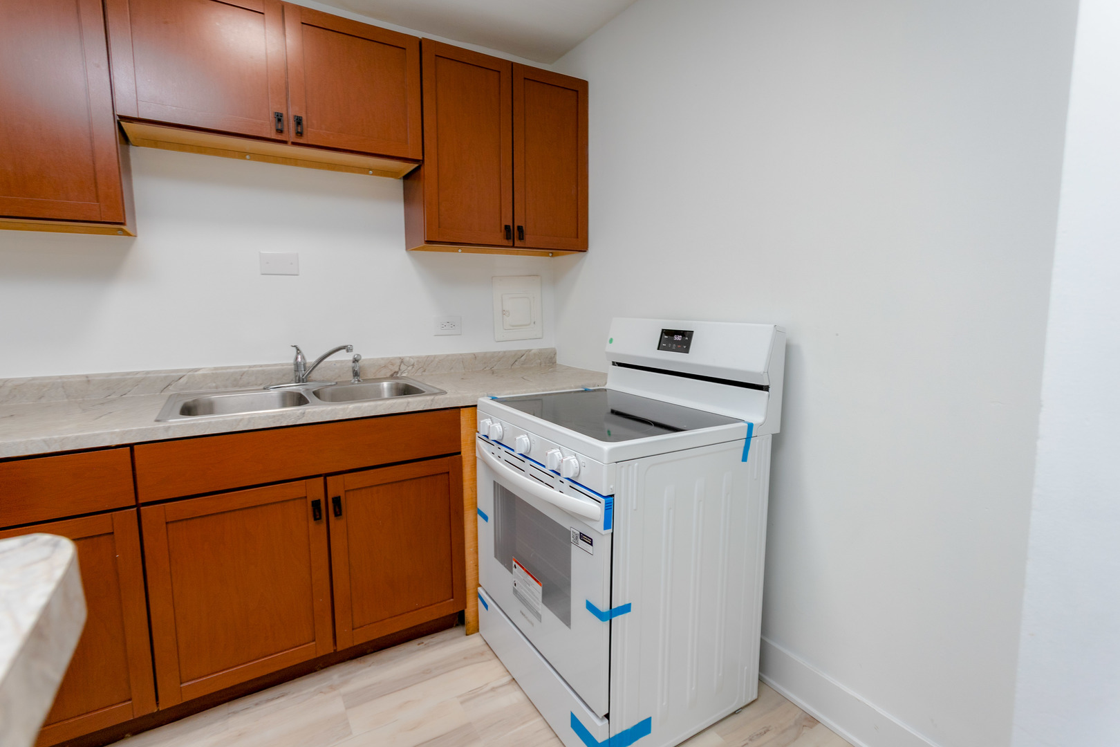 2406 West Algonquin Road, Unit 4 Rolling Meadows, IL 60008 - Photo 8 of 19 Gallery Image 8