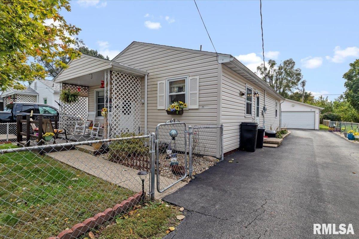 2116 East Keys Avenue Springfield, IL 62702 - Photo 25 of 30