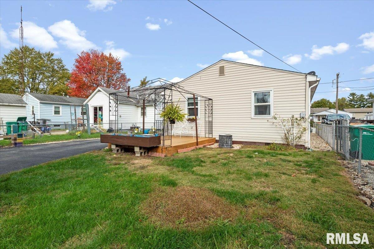 2116 East Keys Avenue Springfield, IL 62702 - Photo 28 of 30