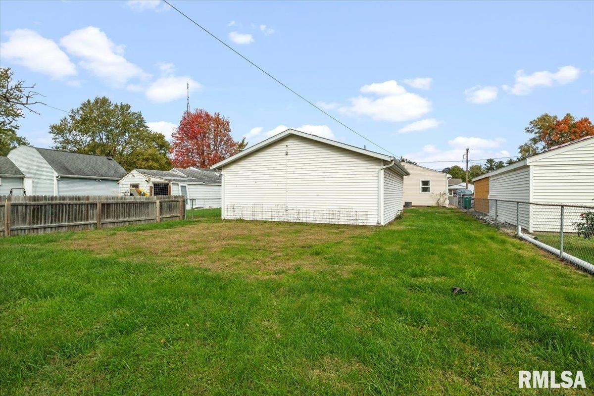 2116 East Keys Avenue Springfield, IL 62702 - Photo 30 of 30