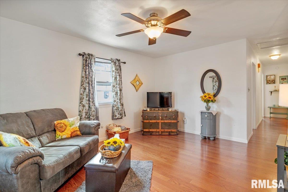 2116 East Keys Avenue Springfield, IL 62702 - Photo 5 of 30