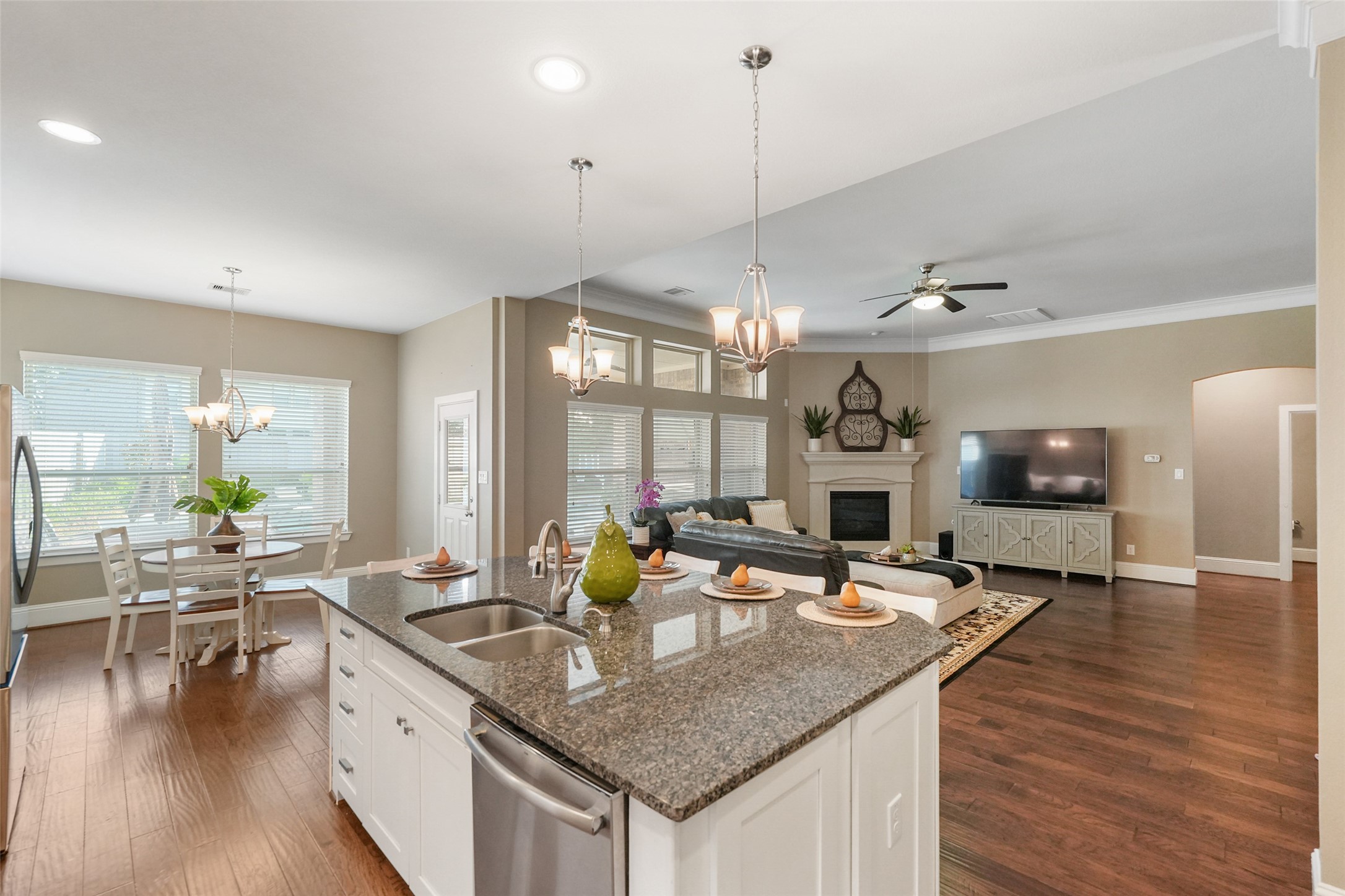 8206 Caroline Ridge Drive Humble, TX 77396 - Photo 16 of 45