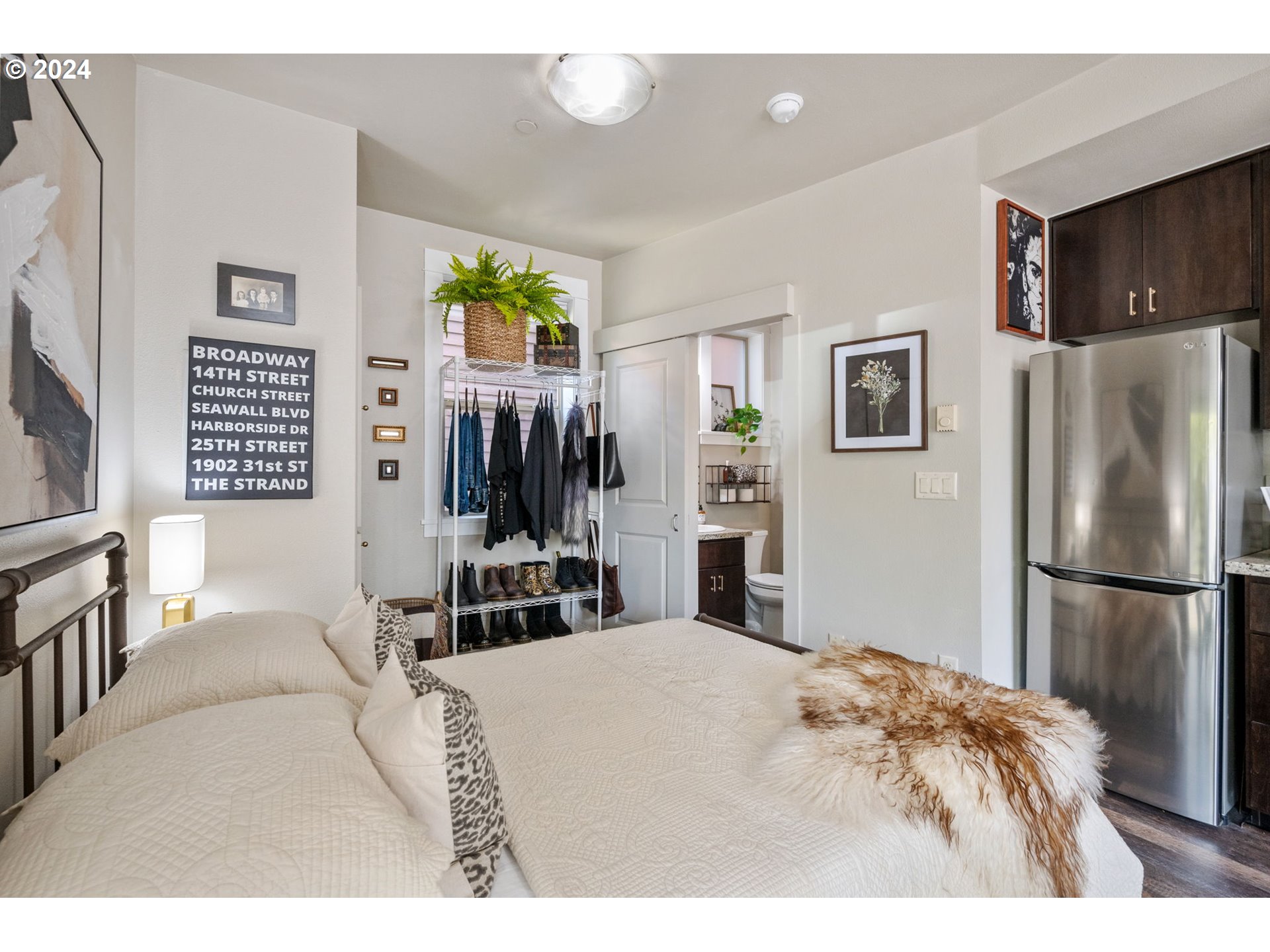 4329 Southeast Division Street, Unit A Portland, OR 97206 - Photo 18 of 29
