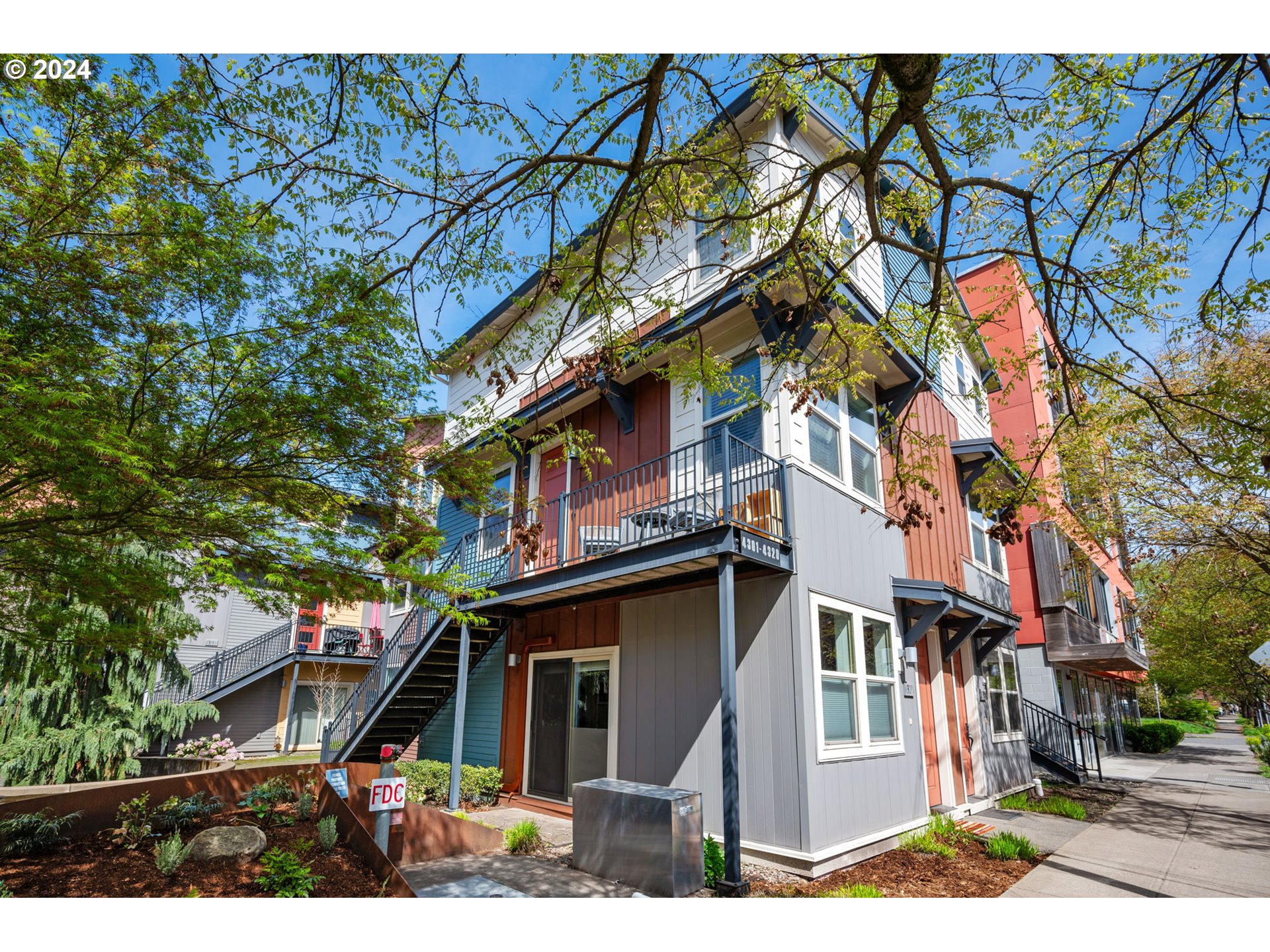 4329 Southeast Division Street, Unit A Portland, OR 97206 - Photo 2 of 29