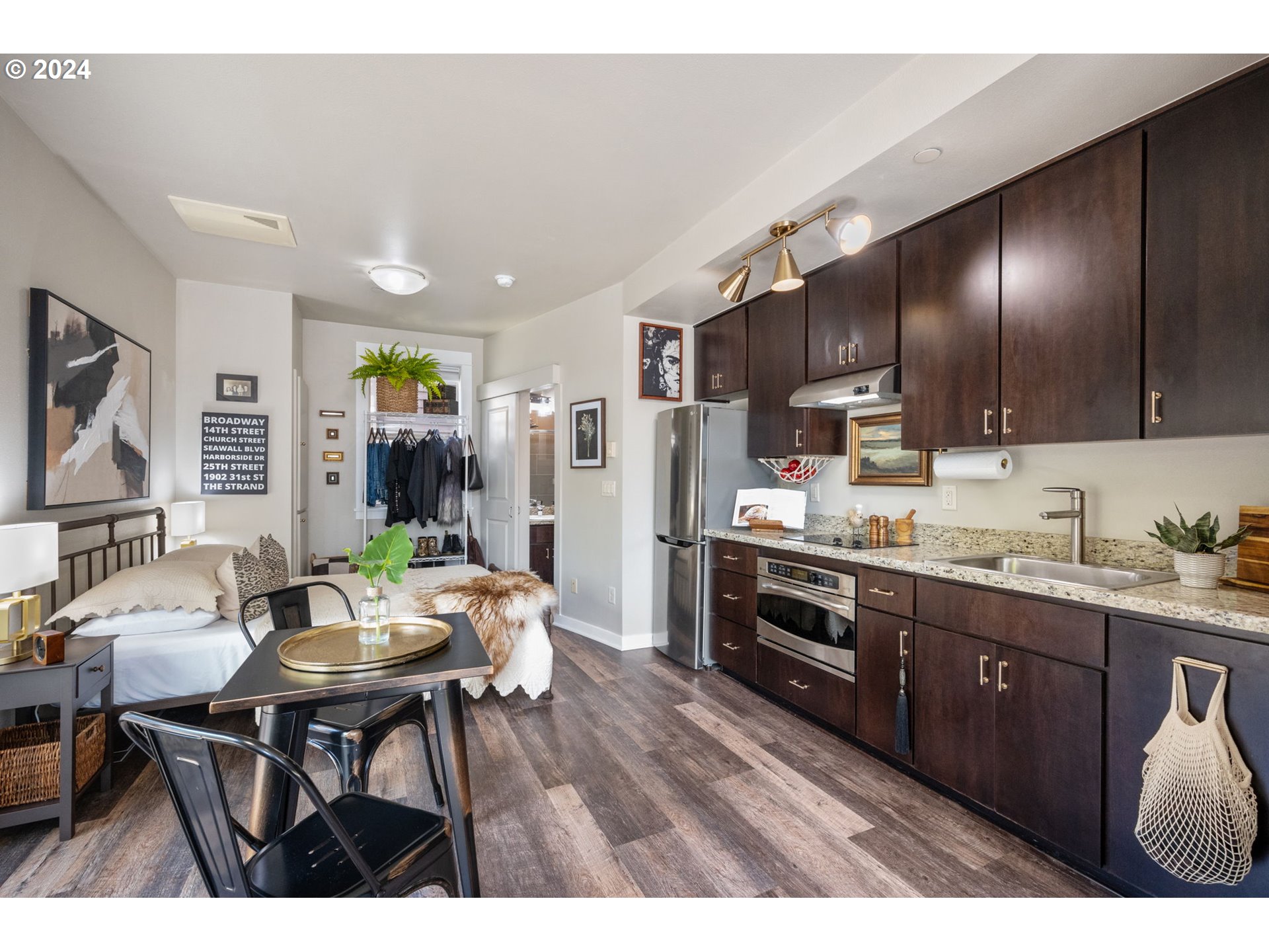 4329 Southeast Division Street, Unit A Portland, OR 97206 - Photo 9 of 29