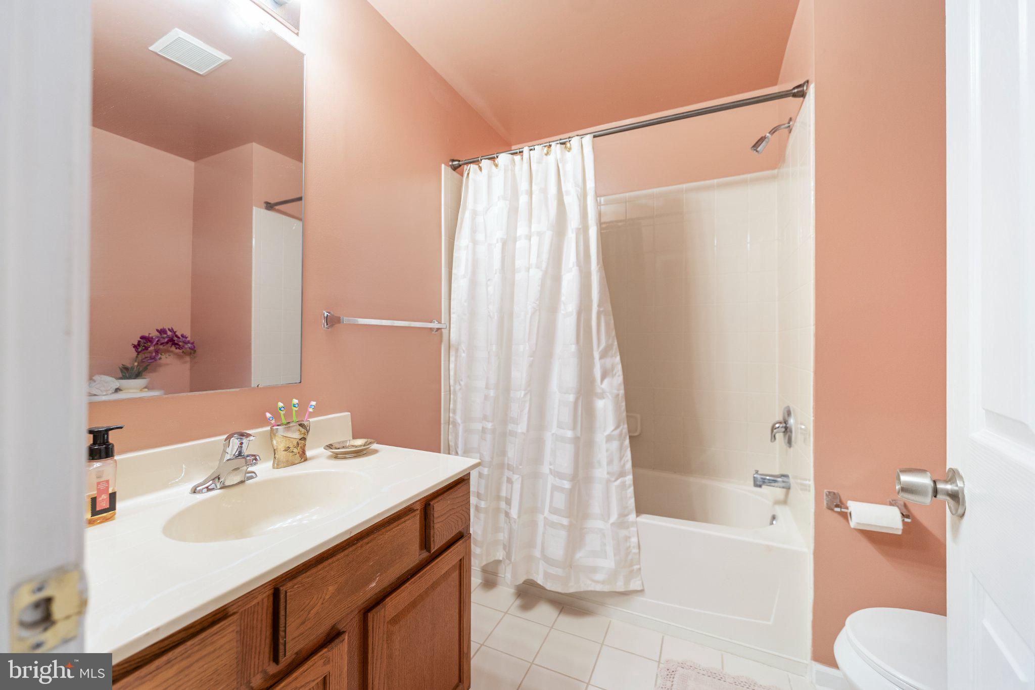 7 Spring Drive Dayton, NJ 08810 - Photo 21 of 24 Charming bathroom with warm hues.