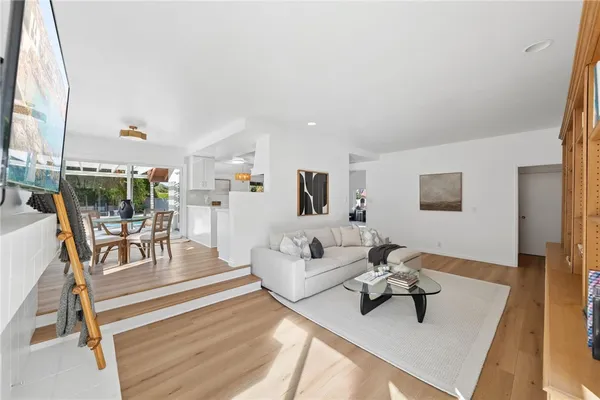 $2,999,000 | 971 San Lorenzo Court, Solana Beach, CA 92075