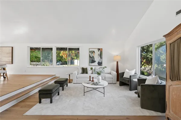 $2,999,000 | 971 San Lorenzo Court, Solana Beach, CA 92075